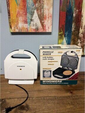 Windmere Decorative Pizzelle Maker Holiday Designs PM-1/531 Christmas